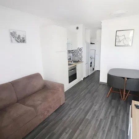 Superbe 2 Piece Tout Confort , Piscine /ac/parking Villefranche-sur-Mer